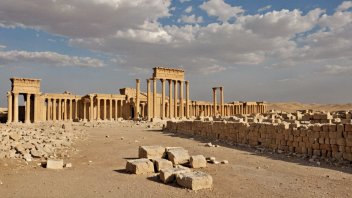 Palmyra, Hatra, Middle East ruins, ancient architecture, travel comparison, historical sites, lesser-known destinations